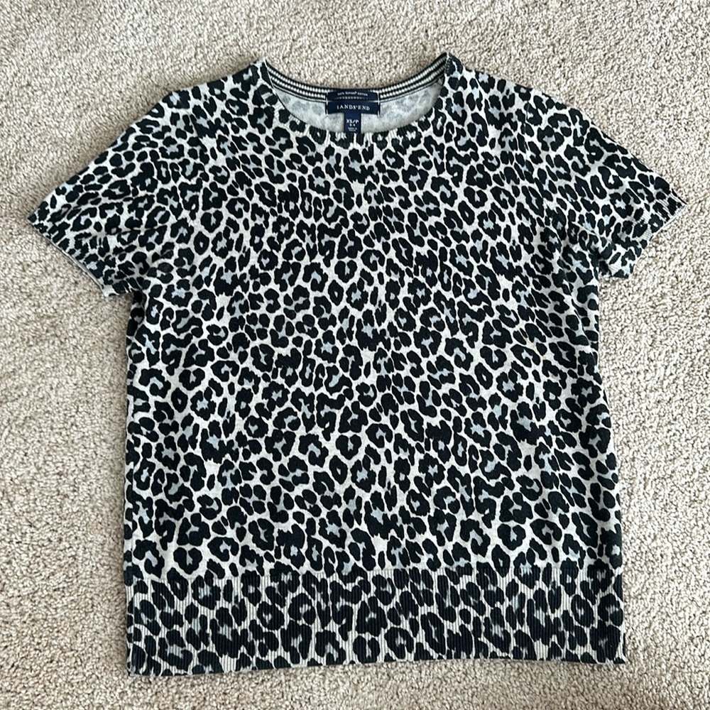 LAND’S END Gray/Black Leopard Sweater Shirt 100% Supima Cotton Women’s XS
